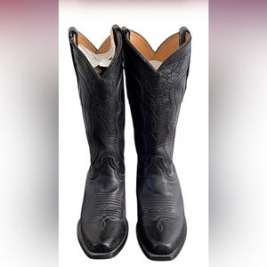 Classic Black Leather Women’s Western Heeled Boots